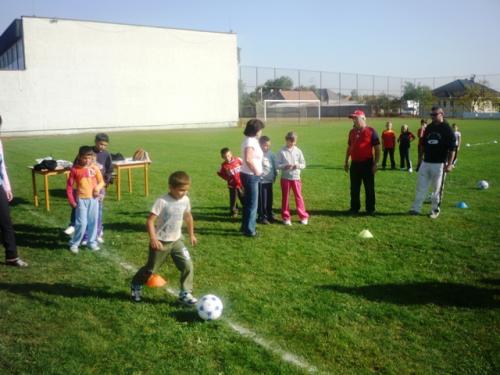 Zábavno športová súťaž o Pohár starostu obce 2011